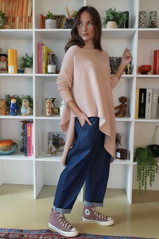 Bowie Asymmetric Turtle Neck Ribby Knit Shrimp /26 =
